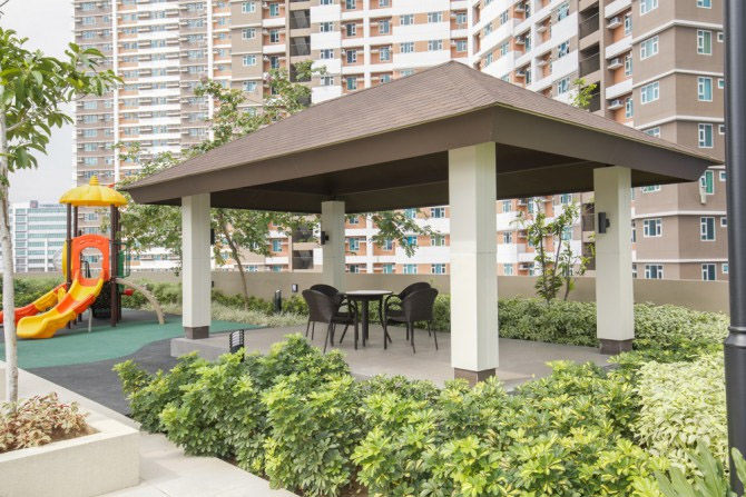 Axis Residences by Robinsons Land Corporation